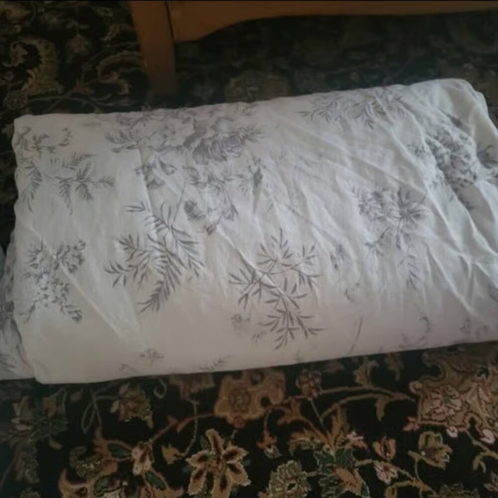 Ralph Lauren Hoxton Ainslie Off-white Grey Floral KING Duvet Cover. FLAWS
